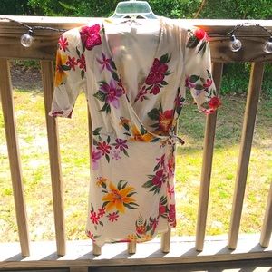 Cute floral Old Navy wrap dress